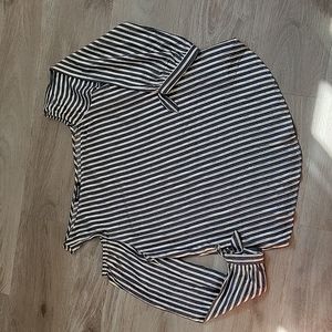 EXPRESS Womens open shoulder summer top size Medium